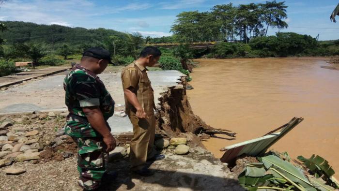 Satu Rumah Hanyut, Ratusan Terendam Banjir di Angkola Sangkunur