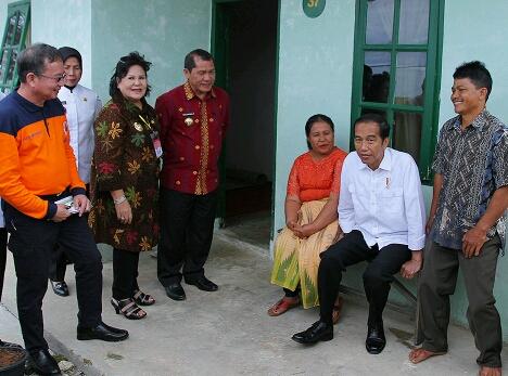 Presiden Jokowi Tinjau Kawasan Relokasi Sinabung: Warga : Sudah Nanam Kentang