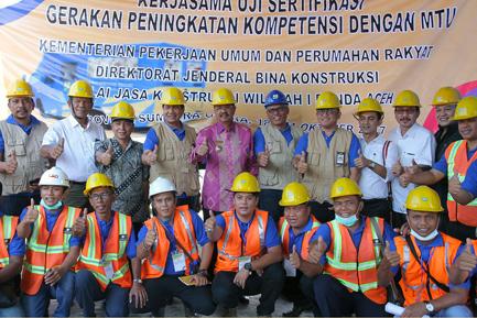 Tengku Erry Video Conference dengan Presiden di Underpass Titi Kuning Soal Sertifikasi Tenaga Kerja