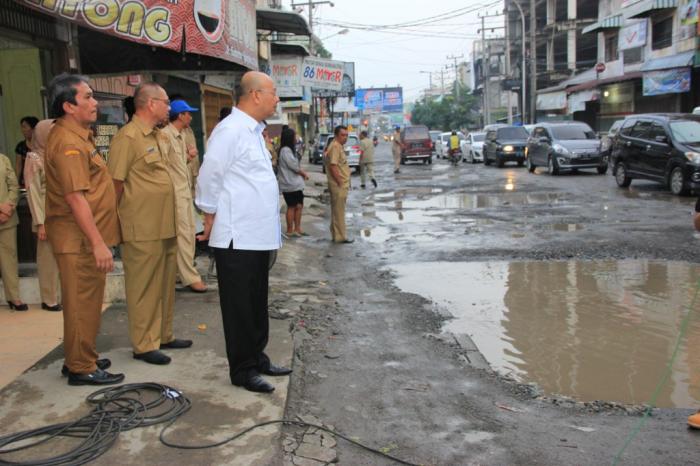 Wali Kota Tinjau Jalan Sutomo Ujung