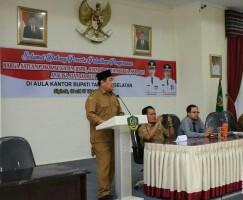 Wakil Bupati Tapsel Tutup Pelatihan Penyusunan HSPK dan SSH