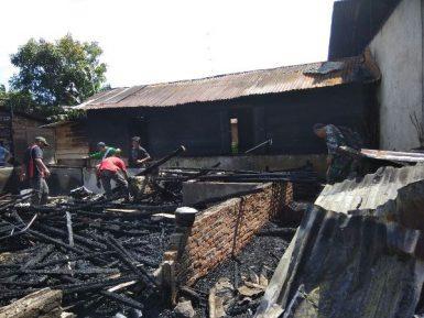 Kebakaran di Napa, Empat Rumah Hangus Rata Dengan Tanah