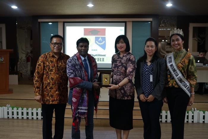 UNPRI Medan Terima Kunjungan Help University Malaysia