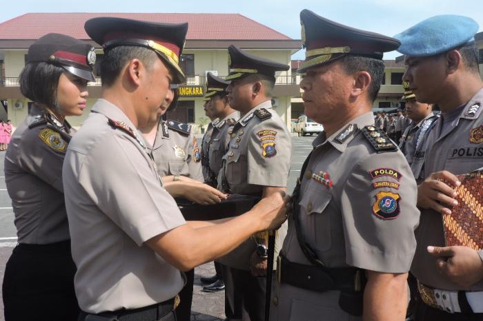 Kasat Intelkam, Kasat Sabhara, Kapolsek Sunggal dan Kapolsek Selitua Diserahterimakan