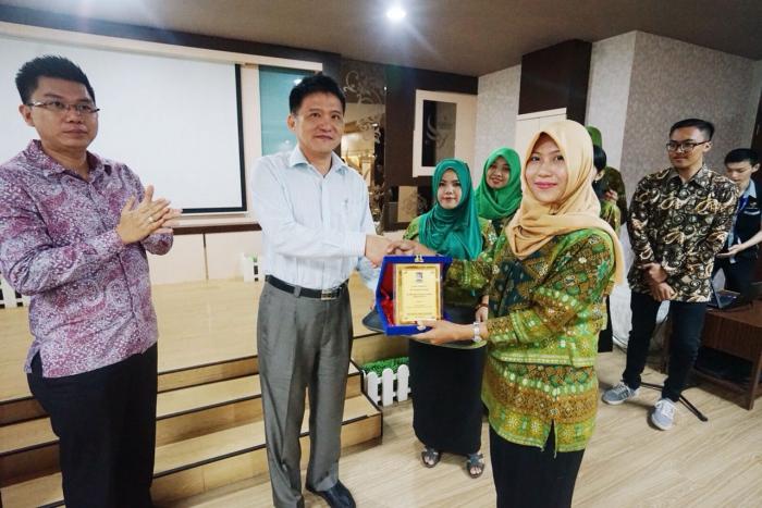 UNPRI Beri Beasiswa Pada Anak Yatim Panti Asuhan dan Keluarga Kurang Mampu se-Kota Medan