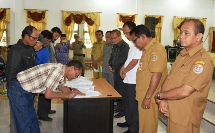 Akhirnya Pemkab Humbahas Salurkan Hibah Keagamaan Rp 1 Miliar