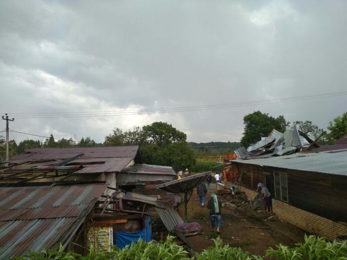 Breaking News: Puting Beliung Landa Lintong Ni Huta Humbahas, Rusak 7 Rumah