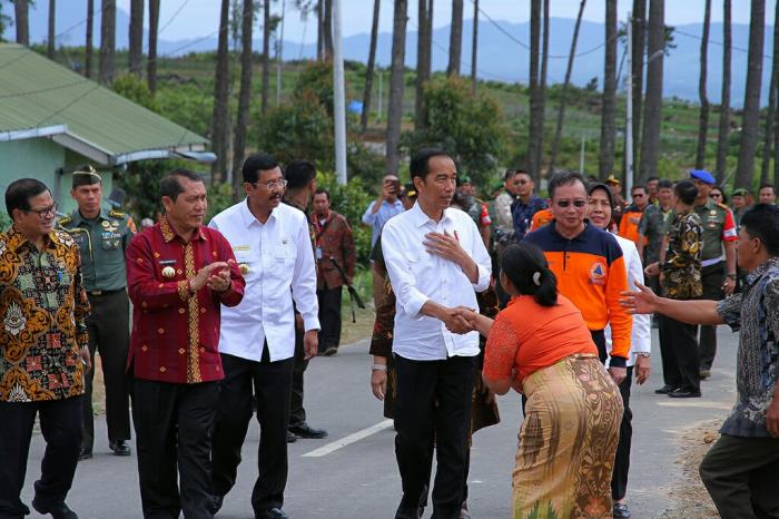 Presiden Jokowi Kunjungi Relokasi Pengungsi Sinabung