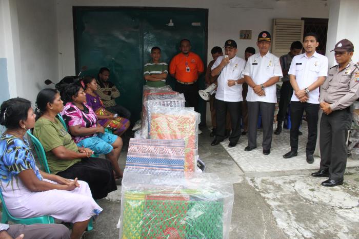 Wali Kota Bantu Korban Kebakaran Kampung Kubur