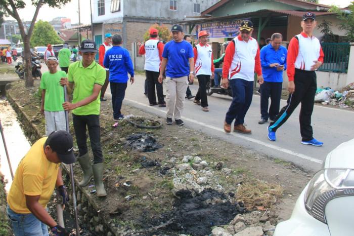 Ikuti Gotong Royong Kerukunan