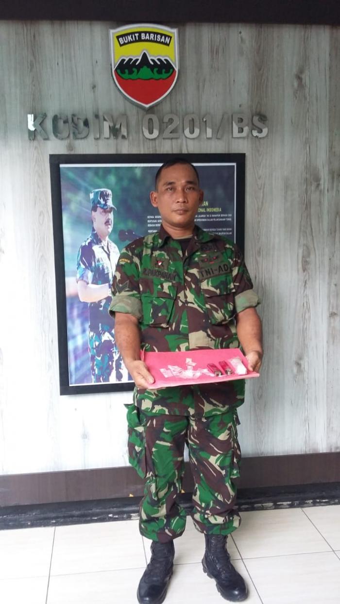 Babinsa Kodim 0201/BS Amankan 23 Paket Sabu