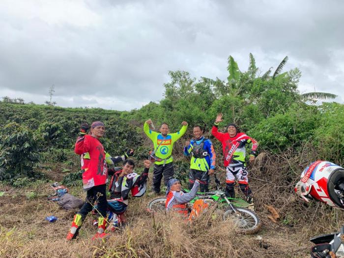 Pria Sederhana Menyukai Hobi Trail