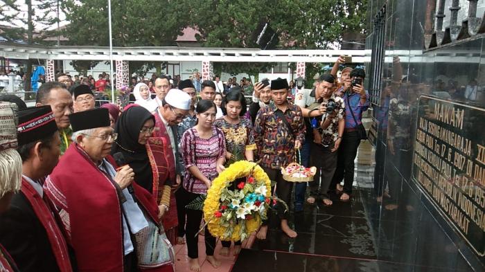 Kunjungan Ma'ruf Amin Disambut Antusias di Toba Samosir