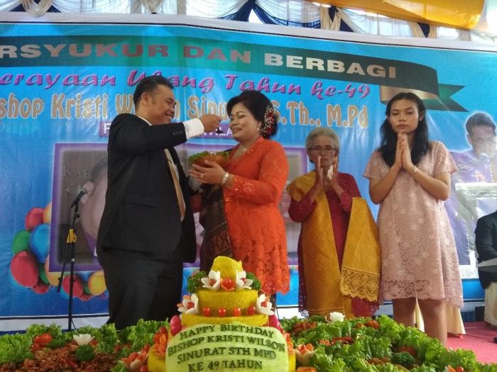 HUT 49 Tahun, Bishop Kristi Wilson Sinurat: 'Bersyukur dan Berbagi'