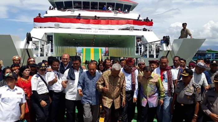 Kapal Ro-Ro Ihan Batak Hari Ini Pertama Kali Berlayar