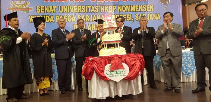 Menkumham RI Orasi Ilmiah Pada Acara Wisuda UHN dan Dies Natalies ke 64