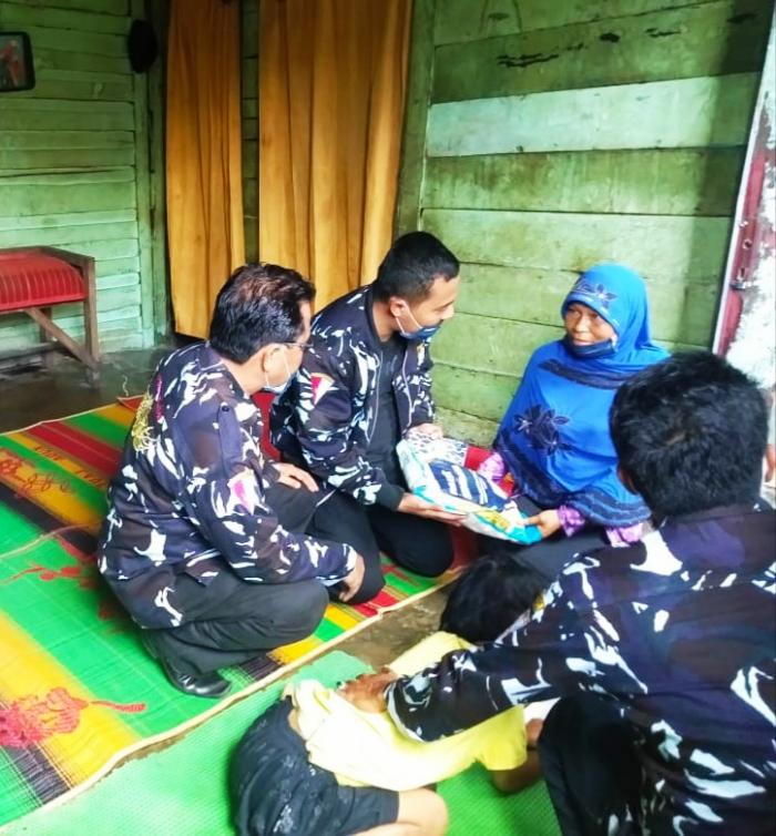 AMPI Tapsel Gelar Baksos Peringati Sumpah Pemuda ke 92
