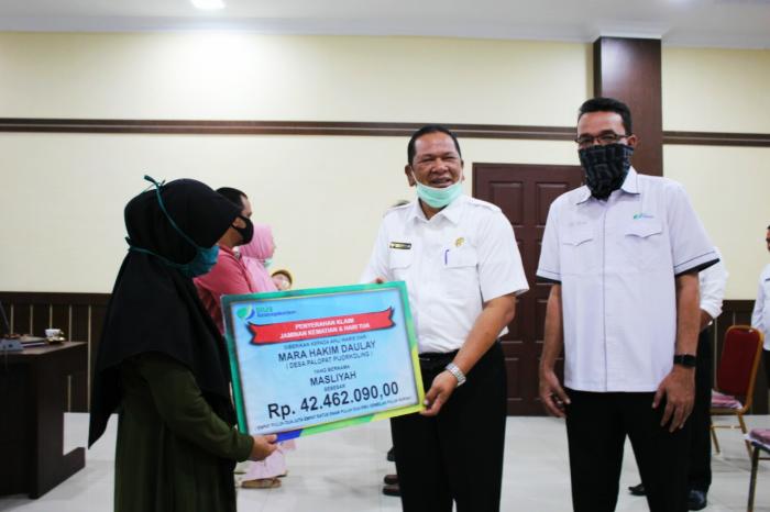BPJS Ketenagakerjaan Padangsidimpuan Serahkan Santunan