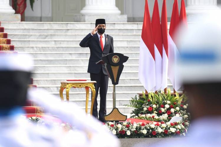 Presiden Joko Widodo Pimpin Upacara Peringatan ke-76 Hari TNI