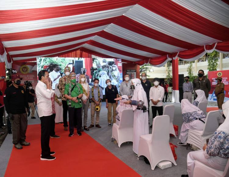 Senang PTM Dimulai, Pelajar Apresiasi Program Vaksinasi Pemerintah