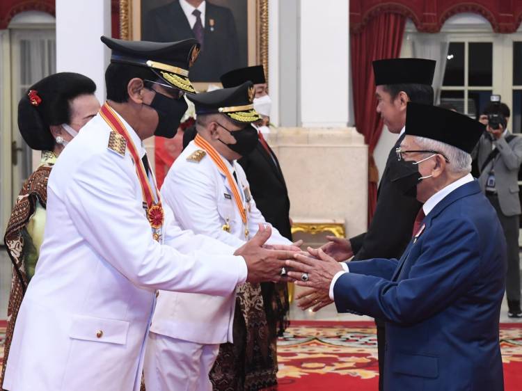 Presiden Lantik Gubernur dan Wakil Gubernur DIY Periode 2022-2027