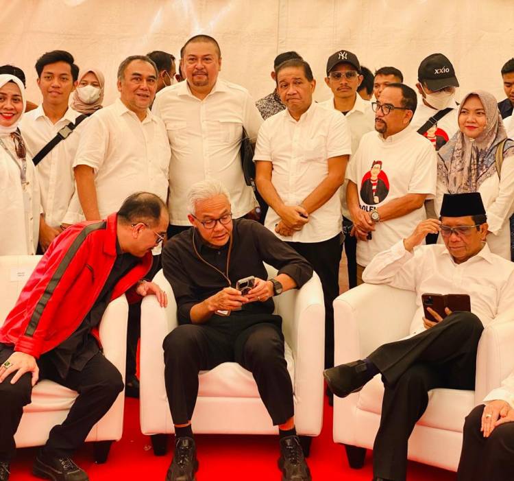 Pengabdian & Pelayanan Ganjar Pranowo - Mahfud MD Bagi Masyarakat, Bangsa, Dan Negara Indonesia