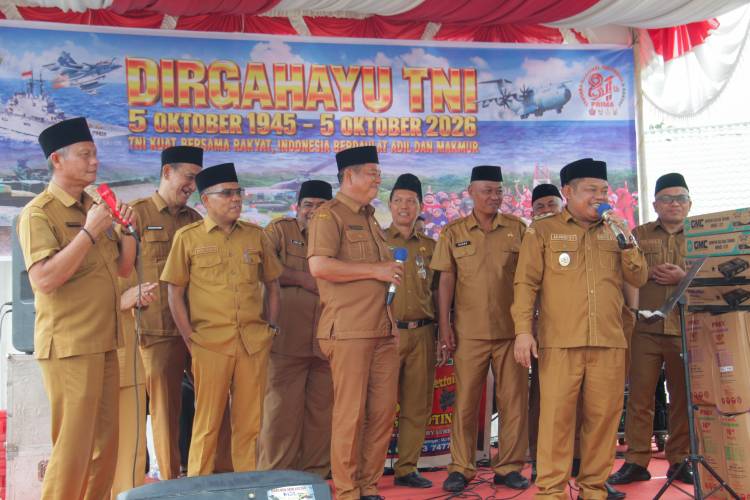 Kejutan HUT Ke-81 TNI, Wabup Jamri Bersama Perangkat Daerah Sambangi Kodim 0209/LB