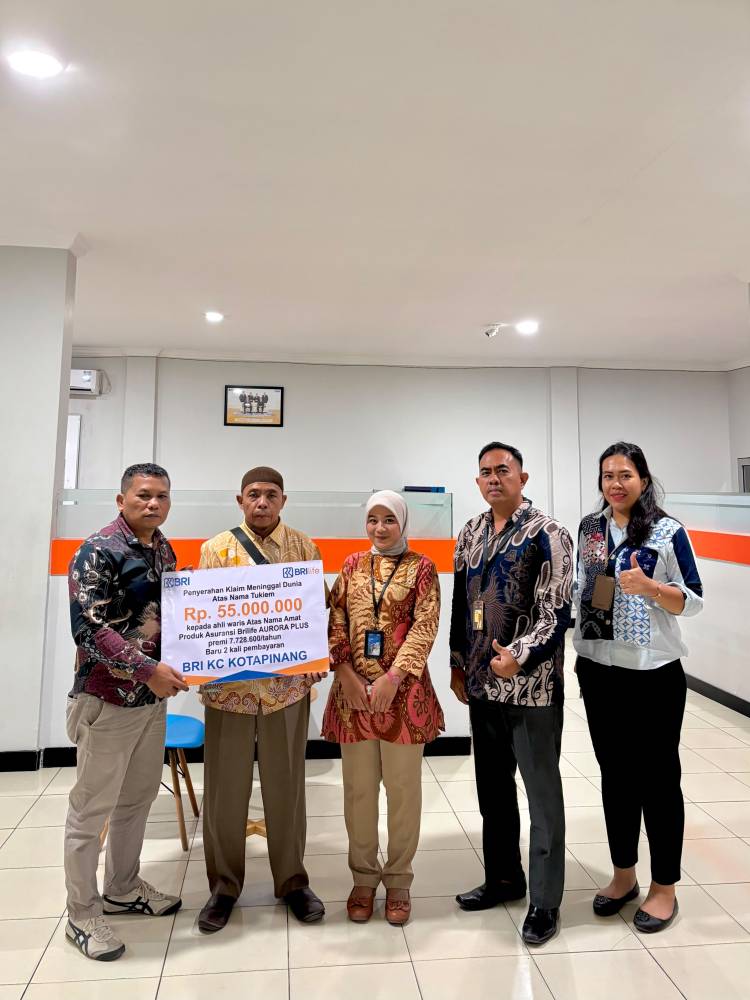 BRI Life Bayarkan Klaim Meninggal Dunia Rp 55 Juta kepada Ahli Waris Nasabah