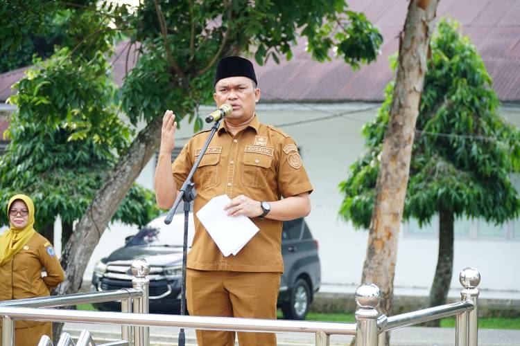 Pj. Sekda Pimpin Apel Gabungan di Lingkungan Pemkab Labuhanbatu