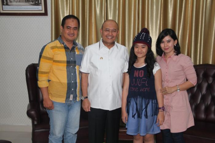 Ayo ! Dukung Aura di Indonesia Idol Junior