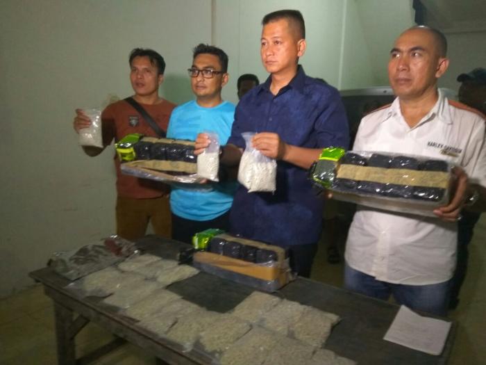 15 Kg Sabu dan Ribuan Pil Ekstasi Ditemukan di Deli Serdang