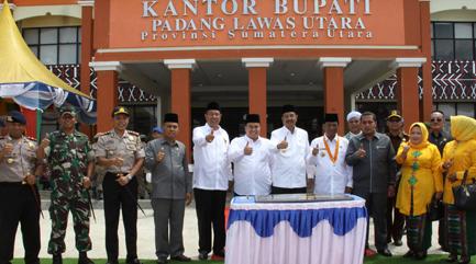 Miliki Kantor Baru, Bupati Paluta : Kantor Baru, Pelayanan Harus Lebih Baik