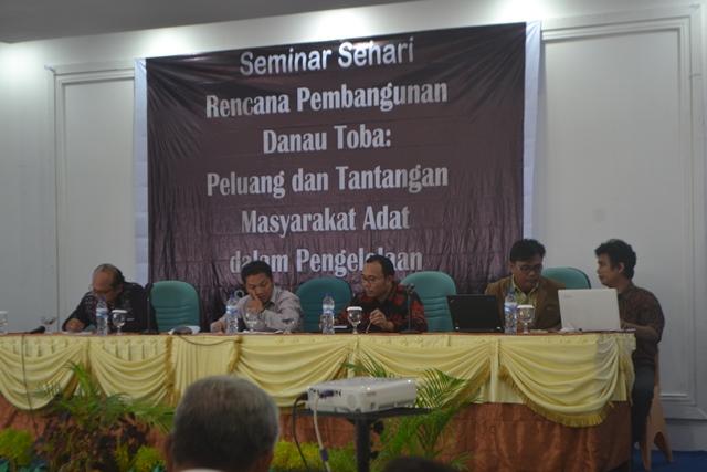 Rencana Pembangunan Kawasan Danau Toba dan Peluang  Masyarakat Adat Diseminarkan di Parapat