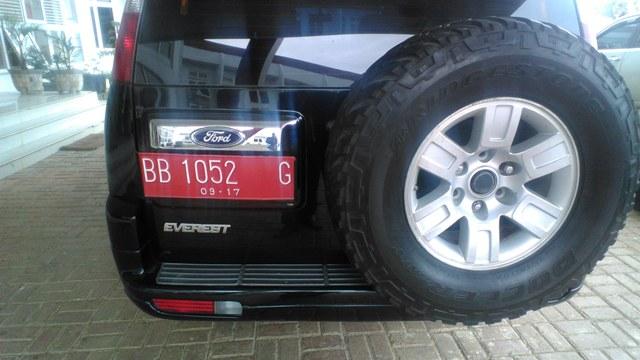 Mobil Dinas Ketua DPRD Tapsel Gunakan TNKB Mati