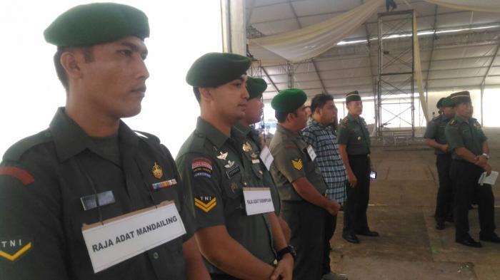 Prajurit Pragakan Pemberian Marga Buat Kahiyang Ayu
