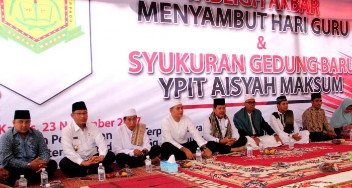 Sambut Hari Guru, Yayasan Pendidikan Islam Terpadu Aisyah Maksum Gelar Tablig Akbar