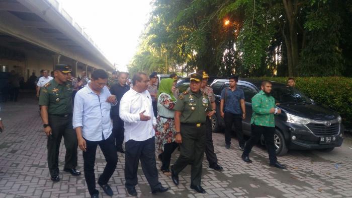 Pangdam I BB, Kapoldasu Tim Media Center Tinjau Persiapan Acara Ngunduh Mantu Presiden Jokowi