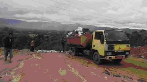 Mobil Dinas Pemkab Tapsel Dituding Buang Sampah di Jalinsum