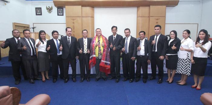 Brigjend Pol (purn) Dr RM Panggabean SH MH Beri Kuliah Umum di Universitas Darma 