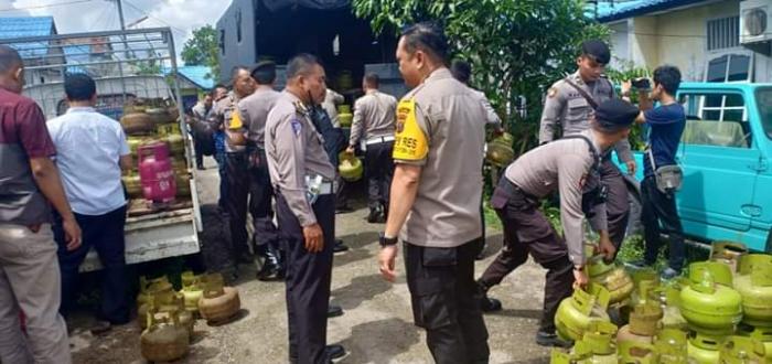 Polisi Gerebek Pengoplosan Gas Elpiji Bersubsidi