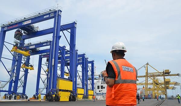 Tingkatkan Pelayanan, Pelindo I Hadirkan 4 Unit Rubber Tyred Gantry