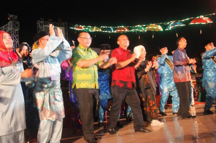 Warga Saksikan Penutupan Gemes 2018