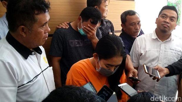 Guru yang Ajak Siswi Threesome Dipecat dan Diserahkan ke Polisi
