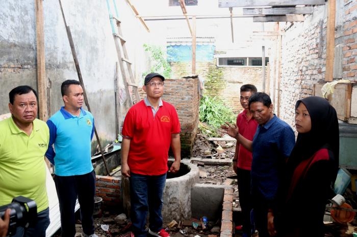 Ditemani Hujan, Akhyar Nasution Sambangi Warga Jalan Bilal