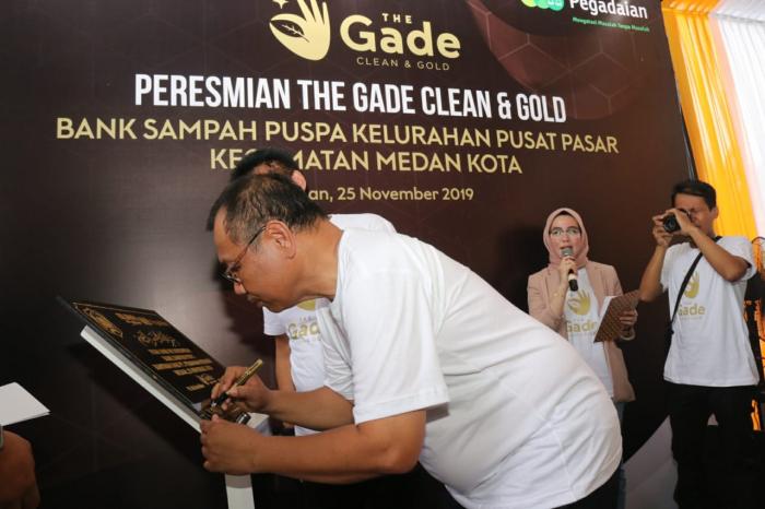 Akhyar Nasution Resmikan Bank Sampah Puspa