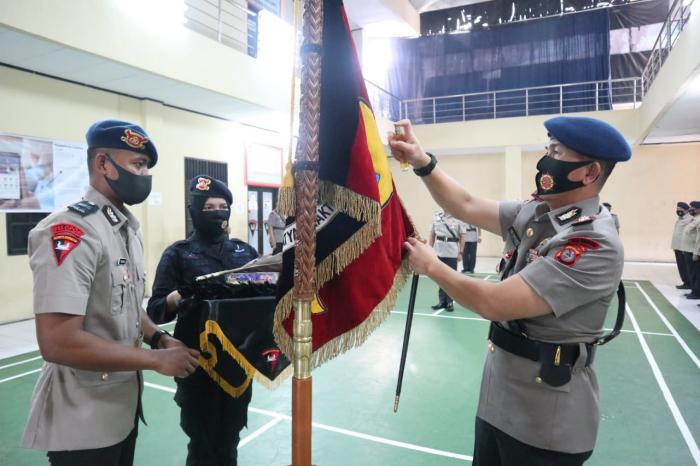 Jelang HUT Korps Brimob Polri Ke-75, Dansat Brimob Polda Sumut lakukan Pensucian Dhuaja Sat Brimob Polda Sumut