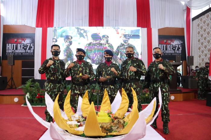 Ikuti Upacara Virtual Peringatan HUT Korps Brimob Polri Ke-75, Brimob Polda Sumut Ikuti Upacara Virtual