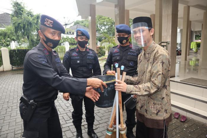 Sambut HUT Gegana Ke-46, Detasemen Gegana Brimob Polda Sumut Lakukan Bhakti Sosial