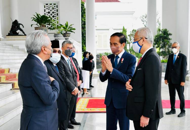 Presiden Jokowi Sambut Kunjungan Resmi Pertama PM Ismail Sabri di Istana Bogor