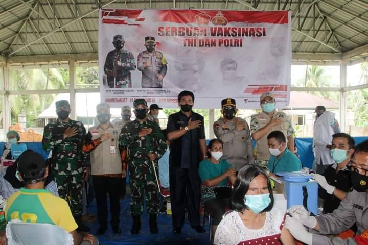 Kapolda Sumut Dan Pangdam I/BB Pantau Pelaksanaan Serbuan Vaksinasi TNI-POLRI DI Kabupaten Nias Barat